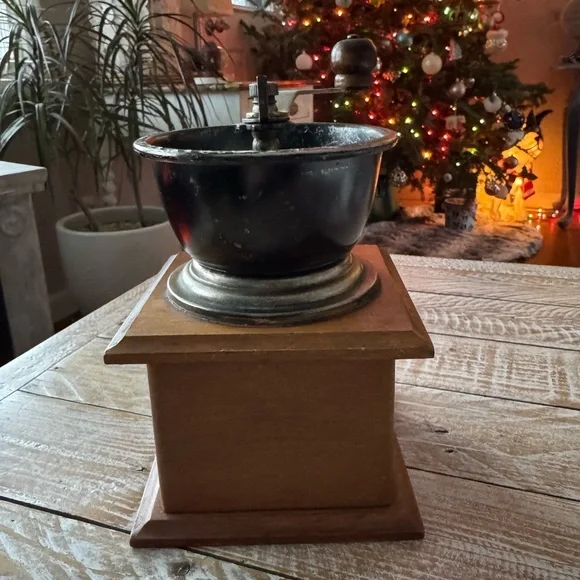 ☕️Vintage Wooden Coffee Grinder w/ Drawer & Hand Crank☕️